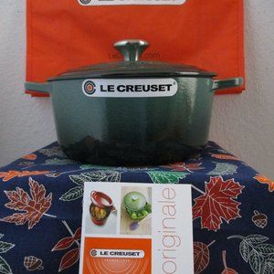 Le Creuset Artichoke 4.5 Signature Cast Iron Dutch Oven Round Ships Free